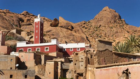 Morocco-adventure-holidays-Tafraoute-village